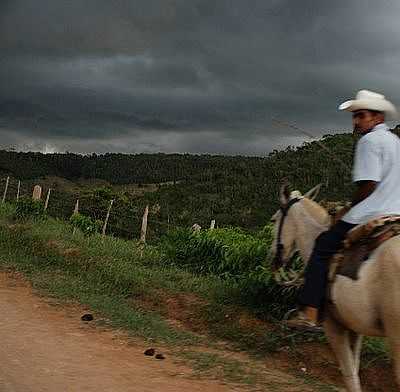 FOTO:MEDICOSDATERRA.BLOGSPOT.COM - MONTE FORMOSO - MG
