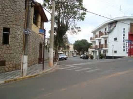 RUA PADRE CORNLIO-FOTO:J. CARLOS DE CARVALH - MONTE SIO - MG