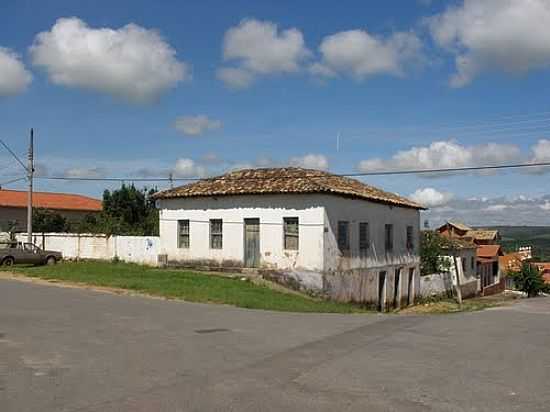 CASARO EM MORRO DO FERRO-FOTO:MONTANHA - MORRO DO FERRO - MG