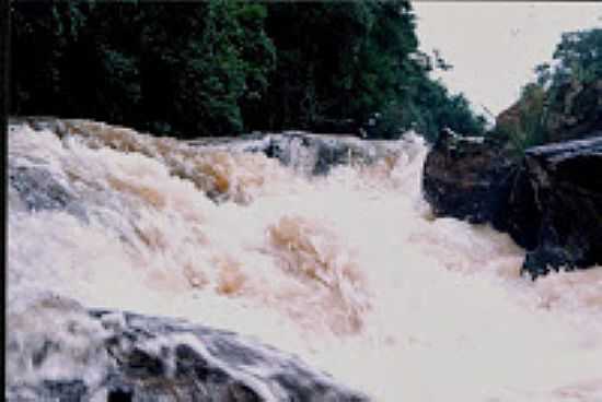 MUNHOZ-MG-CACHOEIRA DO ANJO-FOTO:MUNHOZMINASGERAIS - MUNHOZ - MG