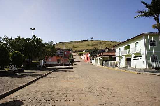 MUNHOZ-MG-PRAA EM FRENTE  PREFEITURA-FOTO:ERNANDES C SANTOS - MUNHOZ - MG