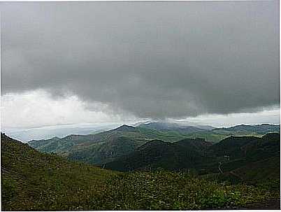 CHUVA NA MONTANHA POR ELPIDIO J ANDRADE - MUTUM - MG