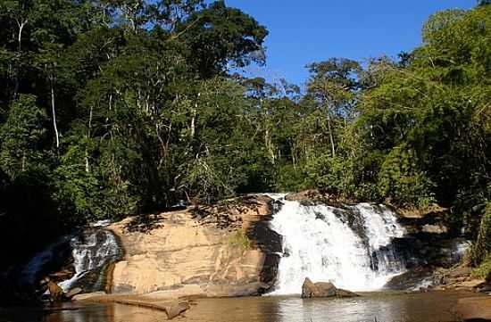 MUTUM-MG-CACHOEIRA DO JOVEM-FOTO:ELPDIO JUSTINO DE A - MUTUM - MG