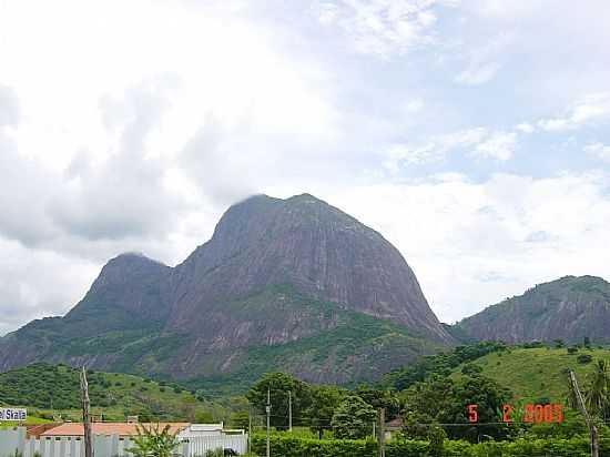 MUTUM-MG-VISTA DA PEDRA INVEJADA-FOTO:ELPDIO JUSTINO DE A - MUTUM - MG