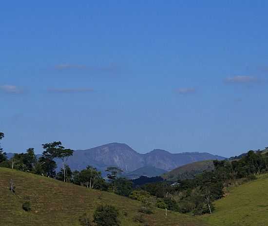 MUTUM-MG-VISTA DA PEDRA SANTA-FOTO:ELPDIO JUSTINO DE A - MUTUM - MG