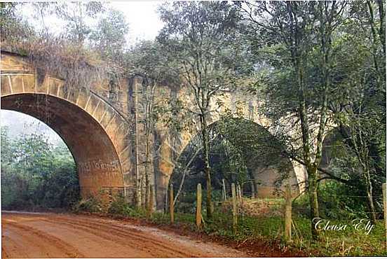 MUZAMBINHO-MG-ANTIGA PONTE FERROVIRIA-FOTO:CLEUSA ELY SANTOS SOARES - MUZAMBINHO - MG