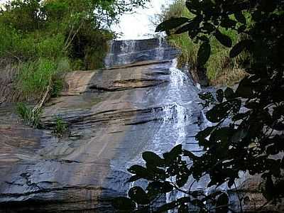 CACHOEIRA-FOTO:PEDRO STFANO  - NACIP RAYDAN - MG