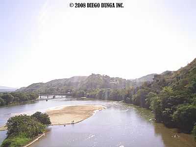 VISTA DA PONTE SOBRE O RIO SANTO ANTONIO-FOTO:DIEGO DUNGA  - NAQUE - MG