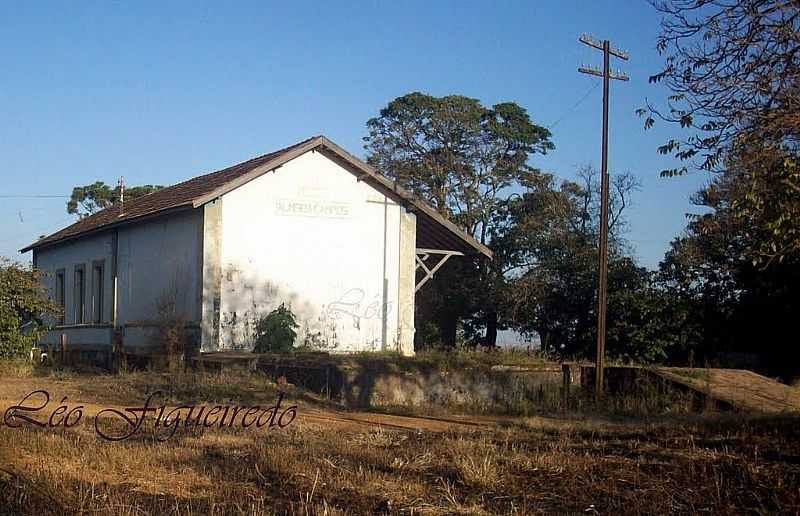 NOVA PONTE-MG-ESTAO DO DISTRITO ALMEIDA CAMPOS-FOTO:LEONARDO FIGUEIREDO - NOVA PONTE - MG