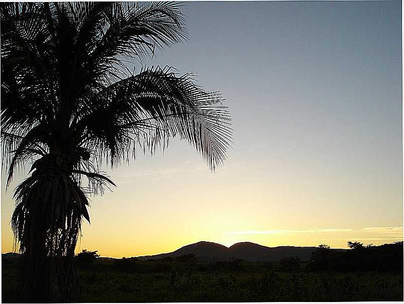 NOVA PORTEIRINHA-MG-ALVORECER NA CIDADE-FOTO:EDIVALDO FERNANDO DOS ANJOS - NOVA PORTEIRINHA - MG