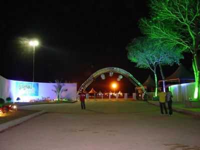 PORTAL DE ENTRADA PARQUE EVENTOS, POR LUIZ FIGUEIRO - NOVO CRUZEIRO - MG