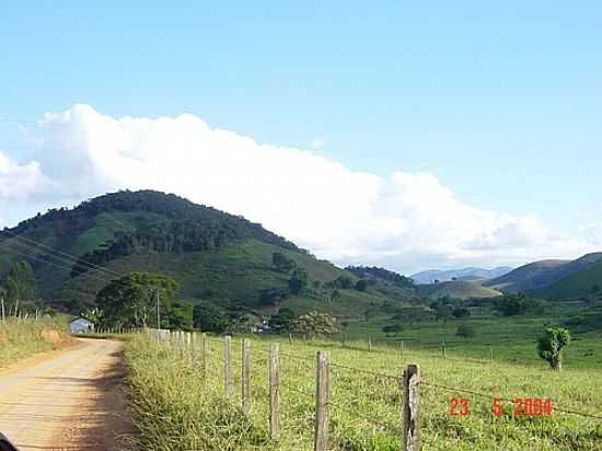 ZONA RURAL EM OCIDENTE-FOTO:ELPDIO JUSTINO DE A - OCIDENTE - MG