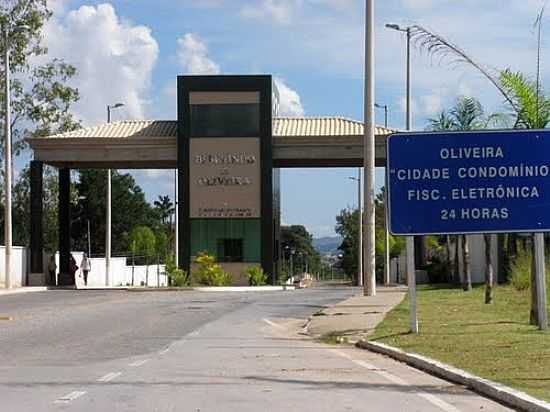 PRTICO DE ENTRADA DA CIDADE-FOTO:MONTANHA - OLIVEIRA - MG