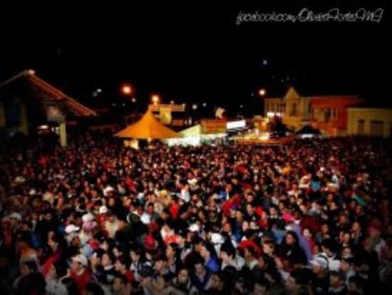 FESTA RANCHO DO POVO, POR MARCIA DE ALMEIDA CAMPOS - OLIVEIRA FORTES - MG