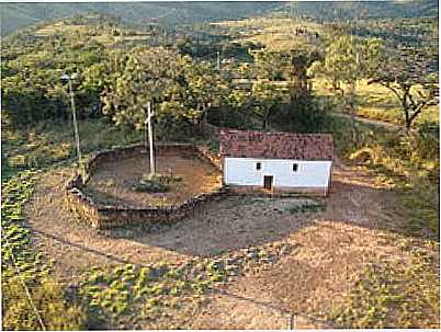 CAPELA DE SANTA CRUZ-FOTO:ANDR MOISES - ONA DE PITANGUI - MG