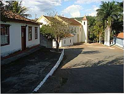 RUA DA CIDADE-FOTO:ANDR MOISES - ONA DE PITANGUI - MG