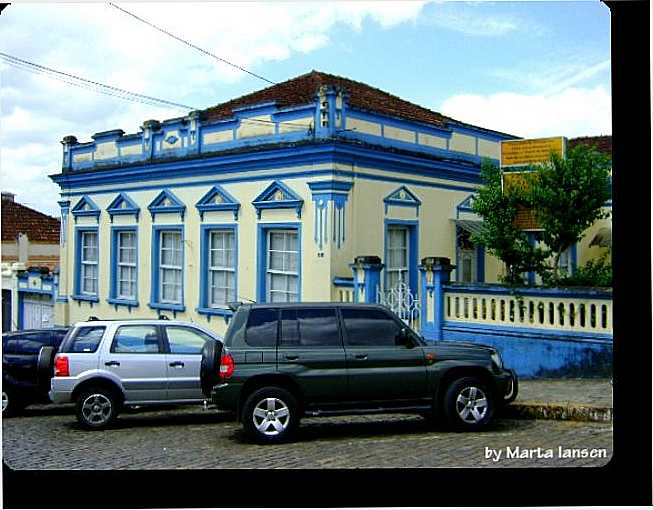 CASA ONDE FOI ASSINADO O TRATADO CAF COM LEITE, POR PAULO ROBERTO CECCON - OURO FINO - MG