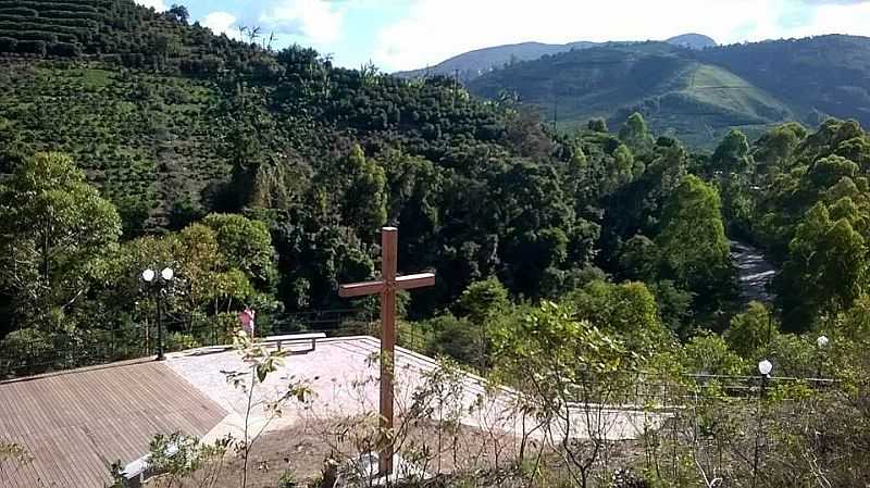 MIRANTE NO DISTRITO DE PADRE JLIO MARIA, CRREGO DA VARGEM GRANDE.
FOTO: RAYSSA COELHO - PADRE JLIO MARIA - MG