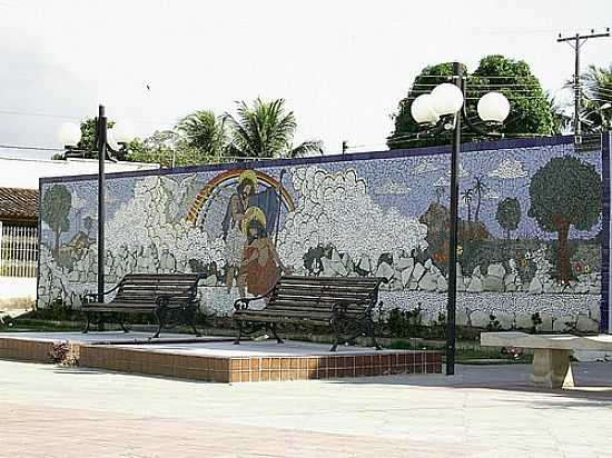 MOSAICO NA PRAA DO CRUZEIRO EM AMLIA RODRIGUES-BA-FOTO:OTAVIO NEVES CARDOSO - AMLIA RODRIGUES - BA