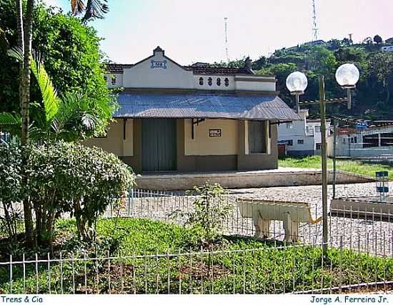 ANTIGA ESTAO FERROVIRIA DE PAIVA-MG-FOTO:JORGE A. FERREIRA JR - PAIVA - MG