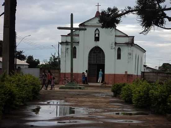 IGREJA CATLICA EM PNTANO-FOTO:ROGERIO SILVA DE QUE - PNTANO - MG