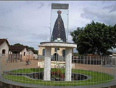 IMAGEM DE NOSSA SENHORA APARECIDA NO BAIRRO DE MESMO NOME - PAPAGAIOS - MG