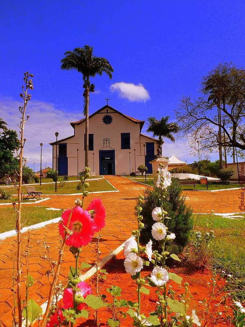 PARACATU-MG-PRAA E MATRIZ DE SANTO ANTNIO-FOTO:CARLOS ALBERTO ALVES - PARACATU - MG
