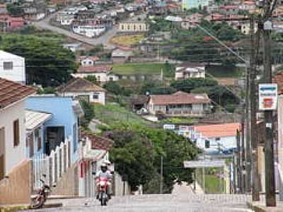 RUA DR. JOO PINHEIRO-FOTO:JLIO C.BUENO - PARAGUAU - MG