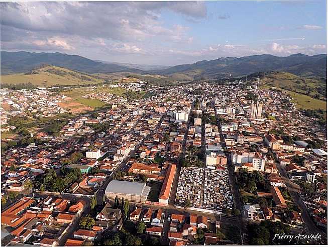 POR PIERRY AZEVEDO - PARAISPOLIS - MG