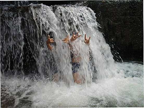 POR JOYCE LUANA - PATIS - MG