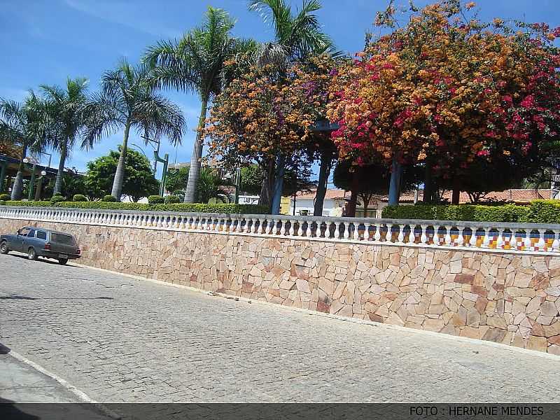 ANAG-BA-PRAA NA AVENIDA CENTRAL-FOTO:HERNANE MENDES DE OLIVEIRA - ANAG - BA