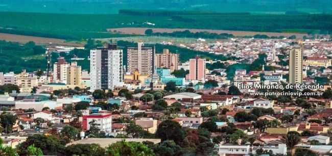 POR FLAVIO QUEIROZ - PATROCNIO - MG