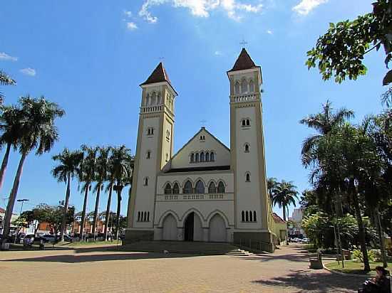 PATROCNIO-MG-IGREJA DE SANTA LUZIA-FOTO:OLINTOCRISTO - PATROCNIO - MG