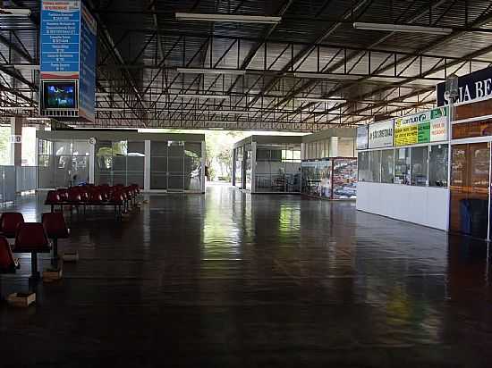 PATROCNIO-MG-INTERIOR DA ESTAO RODOVIRIA-FOTO:CARLOS ANTONIO COELHO - PATROCNIO - MG
