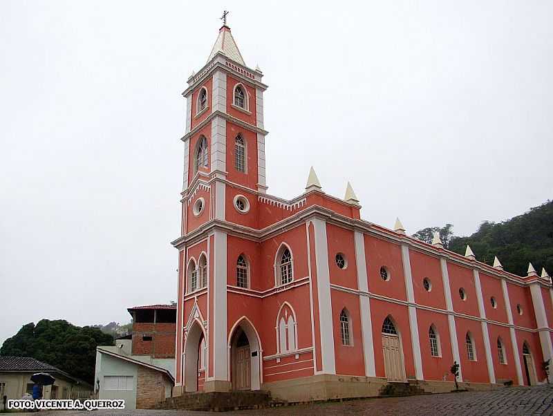 PEANHA-MG-MATRIZ DE SANTO ANTNIO DE PDUA-FOTO:VICENTE A. QUEIROZ - PEANHA - MG