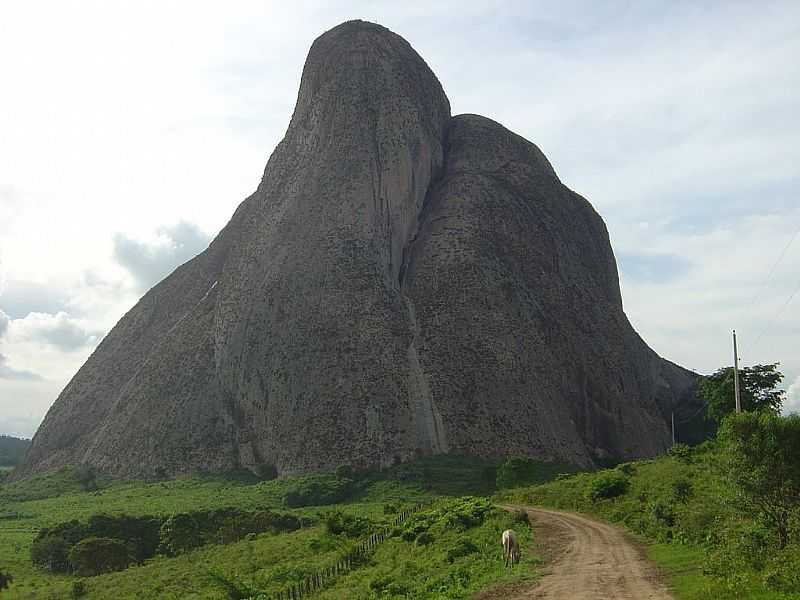 PEDRA AZUL-MG-CABEA TORTA-FOTO:PAULOMARCIO - PEDRA AZUL - MG