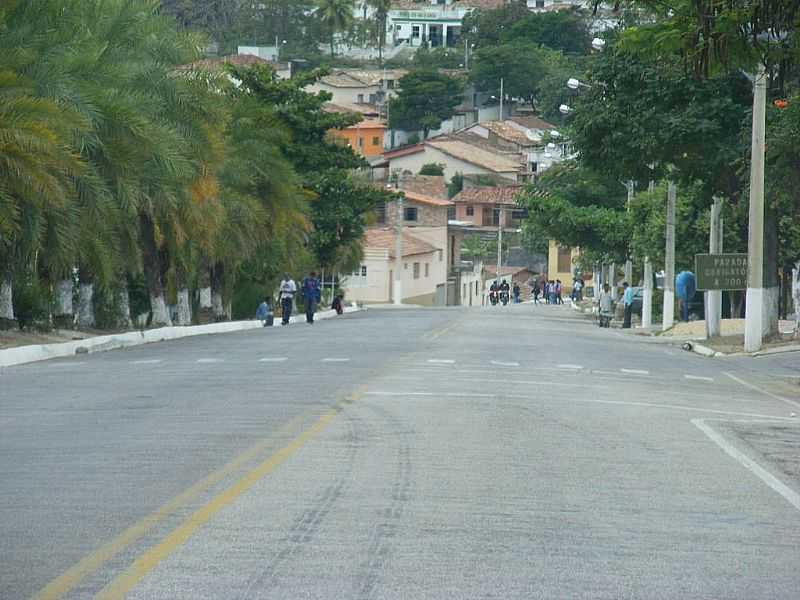 PEDRA AZUL-MG-ENTRADA DA CIDADE-FOTO:CARLOS MEIRELES - PEDRA AZUL - MG