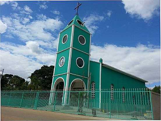 IGREJA CATOLICA PEDRA CORRIDA, POR GILSON GERALDO - PEDRA CORRIDA - MG