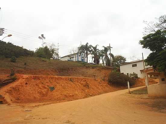 VISTA DA IGREJA EM PEDRA MENINA-FOTO:CLOVIS CARLOS FERREI - PEDRA MENINA - MG