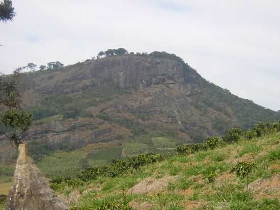 VISTA DA PEDRA DO ANG, POR JUAREZ SILVA JNIOR - PEDRALVA - MG