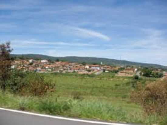 VISTA DA CIDADE DE PEQUI  PARTIR DA RODOVIA MG060-FOTO:MONTANHA - PEQUI - MG