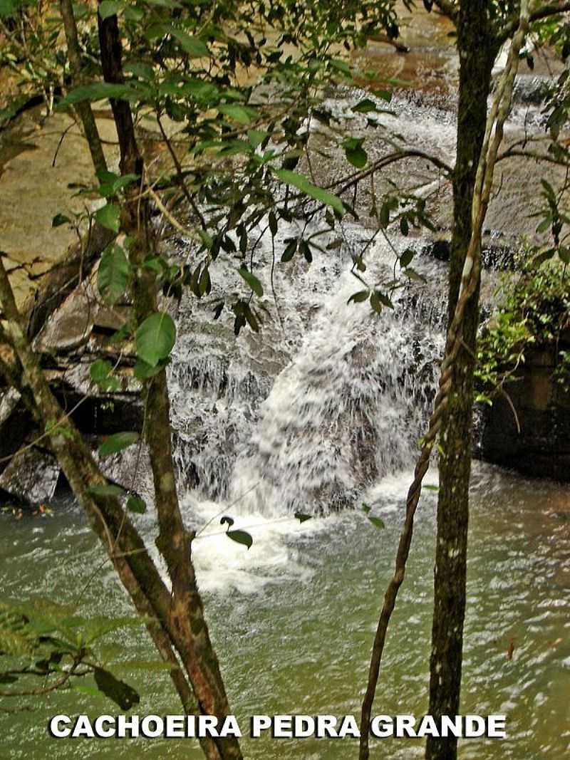 PERDIZES-MG-CACHOEIRA PEDRA GRANDE-FOTO:KARINAR - PERDIZES - MG