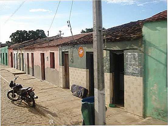 CASARIO EM ANGICO-BA-FOTO:JAMES PEREIRA DOS SA - ANGICO - BA