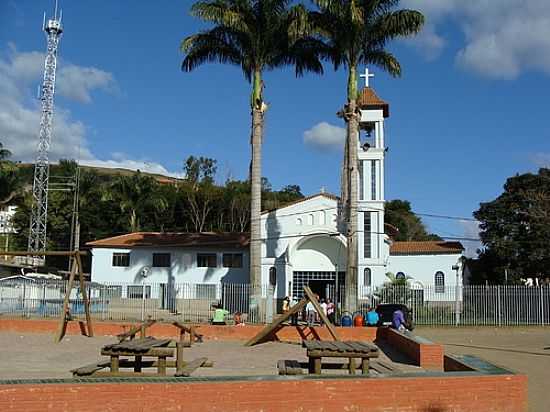 IGREJA-FOTO:MOHAMMAD ALBERTH  - PIEDADE DE CARATINGA - MG