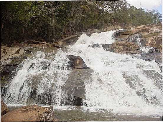 CACHOEIRA DO ENCONTRO, POR ELIS REGINA - PIEDADE DOS GERAIS - MG