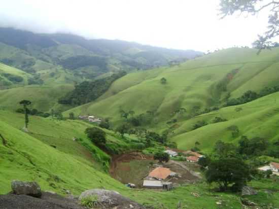 TOCA, POR THERESA GORGULHO - PINTOS NEGREIROS - MG