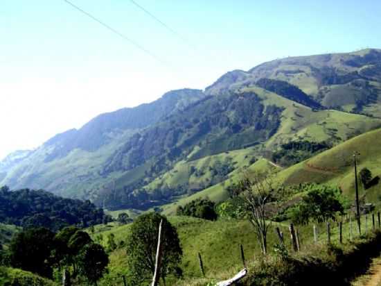 SERRA DE DOM VIOSO, POR THERESA GORGULHO - PINTOS NEGREIROS - MG