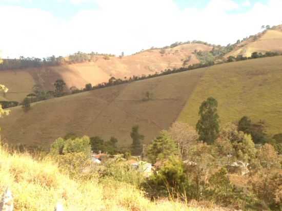 SERRA DOS CAETS, POR THERESA GORGULHO - PINTOS NEGREIROS - MG