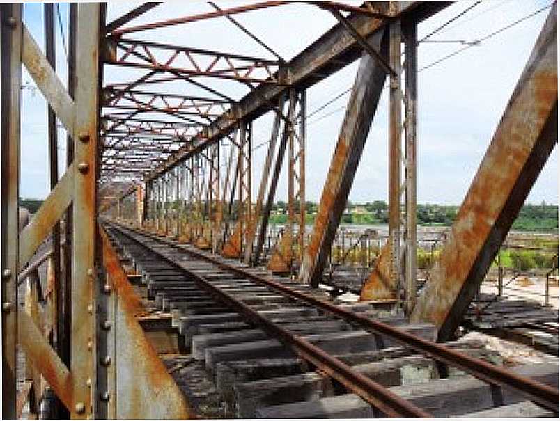 PIRAPORA-MG-PONTE DE FERRO MARECHAL HERMES-FOTO:RODOLPHO ASSENO - PIRAPORA - MG