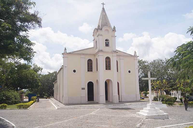 ANTNIO CARDOSO-BA-PARQUIA DE N. SRA. DO RESGATE DAS UMBURAMAS-FOTO:WWW.FECATOLICA.COM.BR - ANTNIO CARDOSO - BA